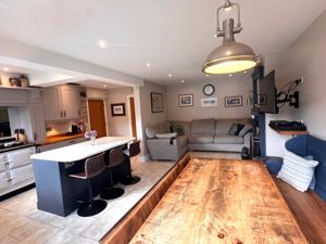 Photo 25- click for photo gallery